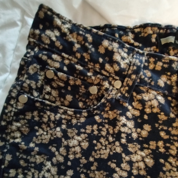 Levi's flower print skinny jeans. New. Size 6. - Picture 8 of 16